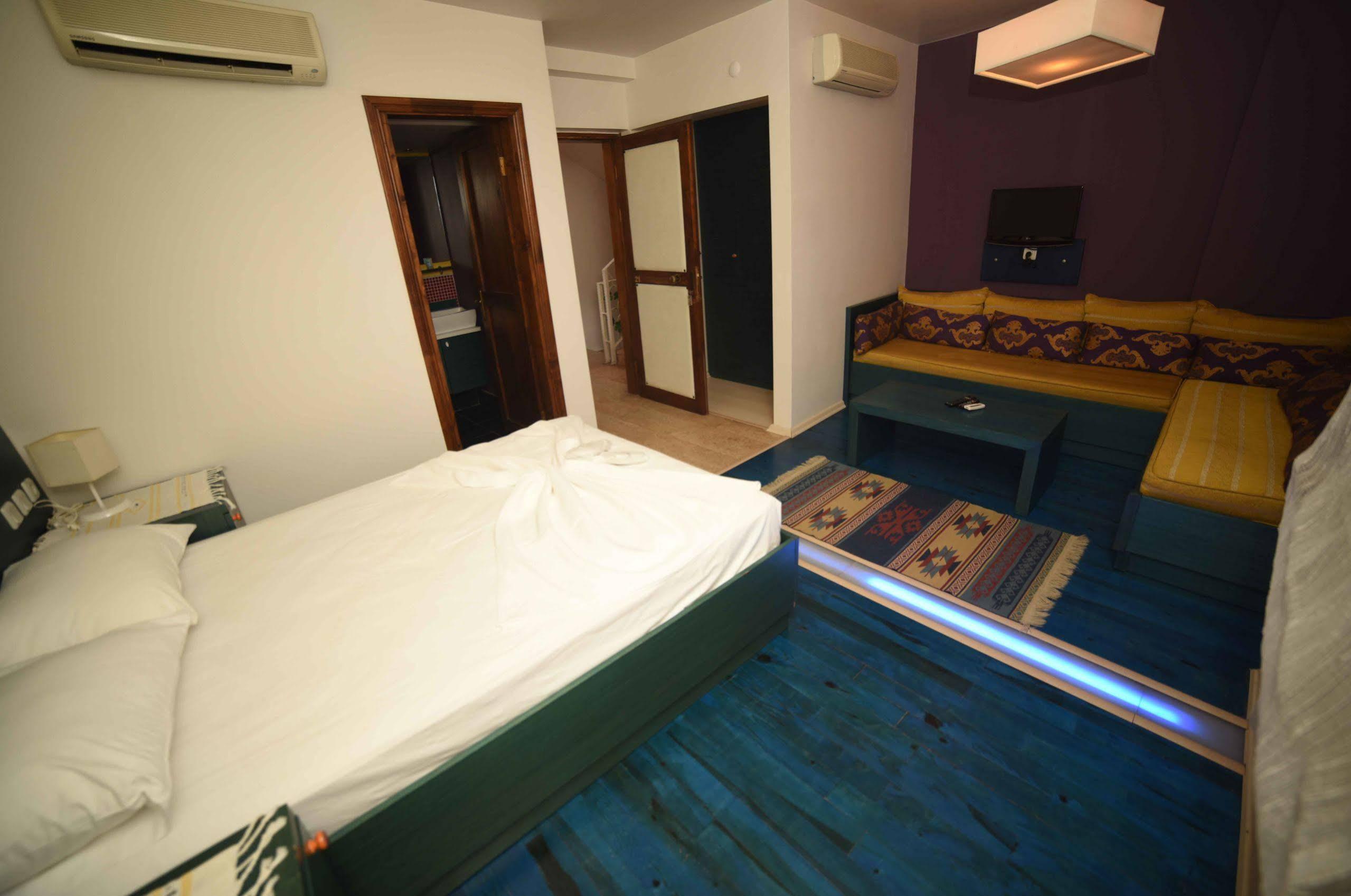 Apollon Hotel 보즈자아다 외부 사진